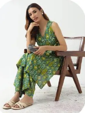 Green Print Sleeveless Cotton Kurti Pant Set